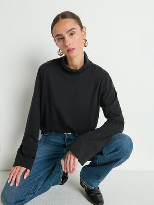 Neo Turtleneck
