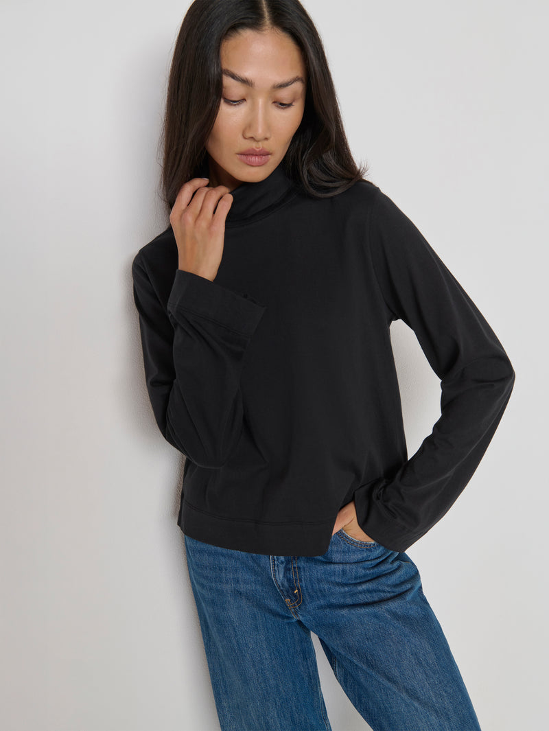 Nation Los Angeles Neo Mock Neck Tshirt